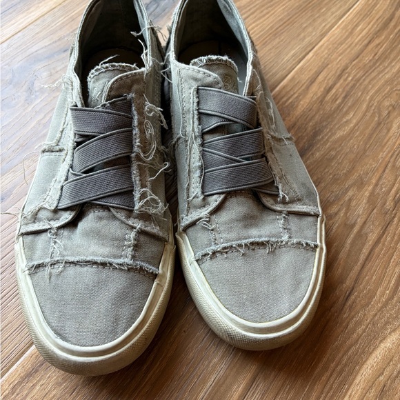 Blowfish Malibu Marley slip on sneaker - Picture 2 of 7